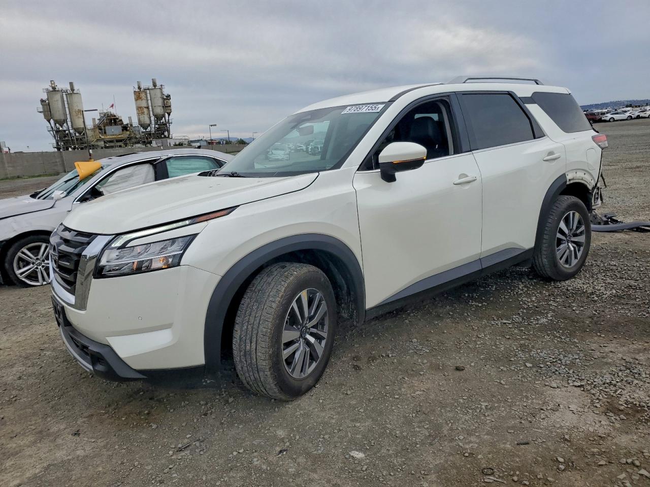 NISSAN PATHFINDER 2023