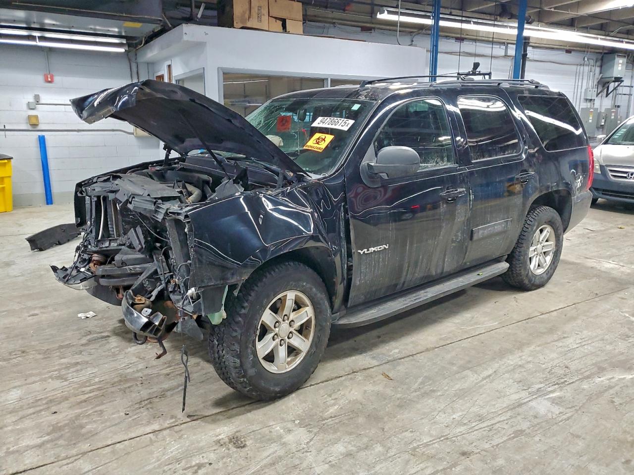 GMC YUKON SLE 2011