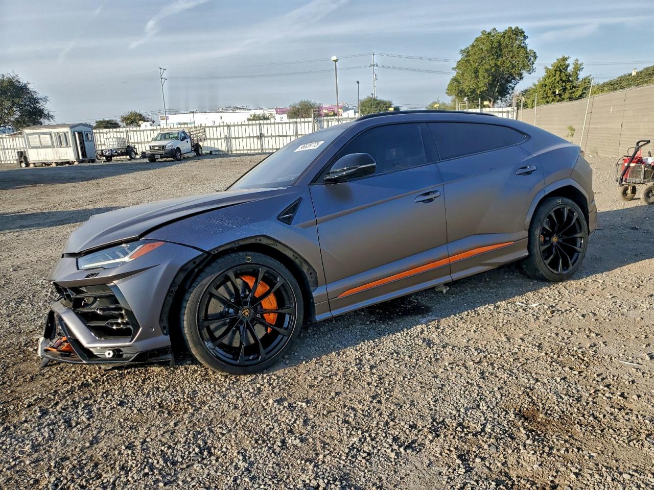 LAMBORGHINI URUS 2020