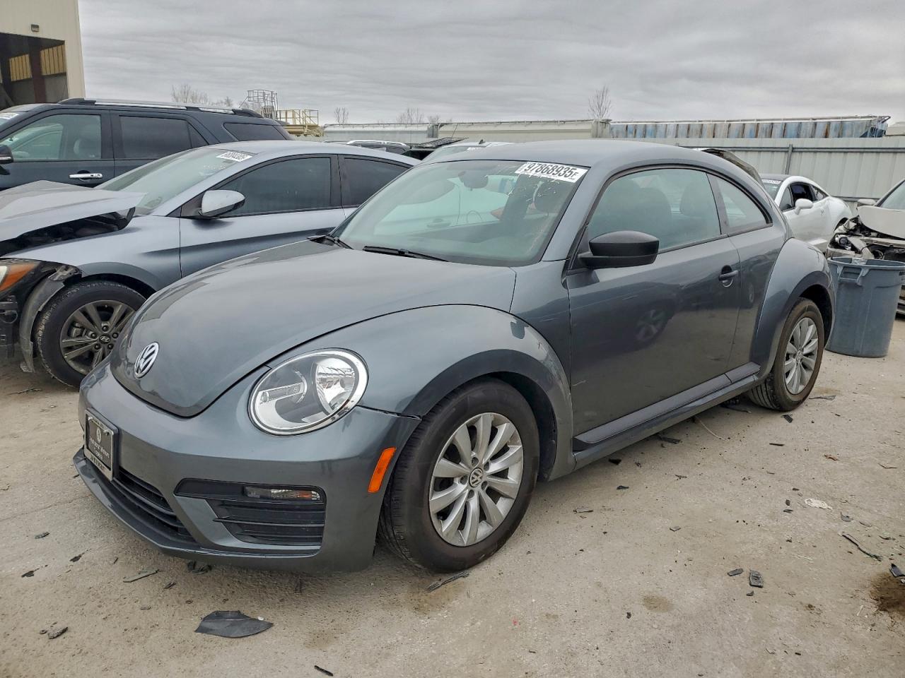 VOLKSWAGEN BEETLE 2018