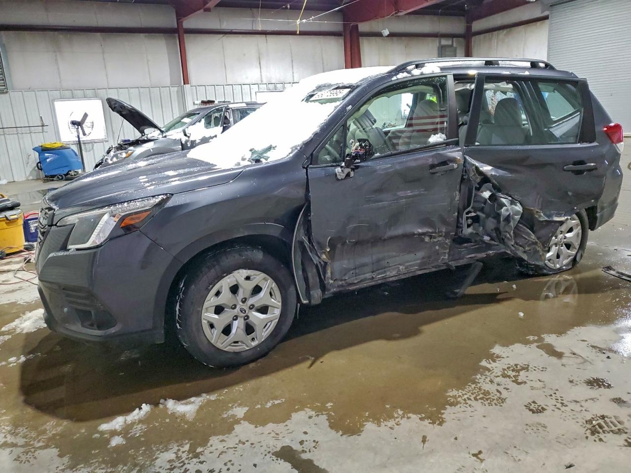 SUBARU FORESTER 2024