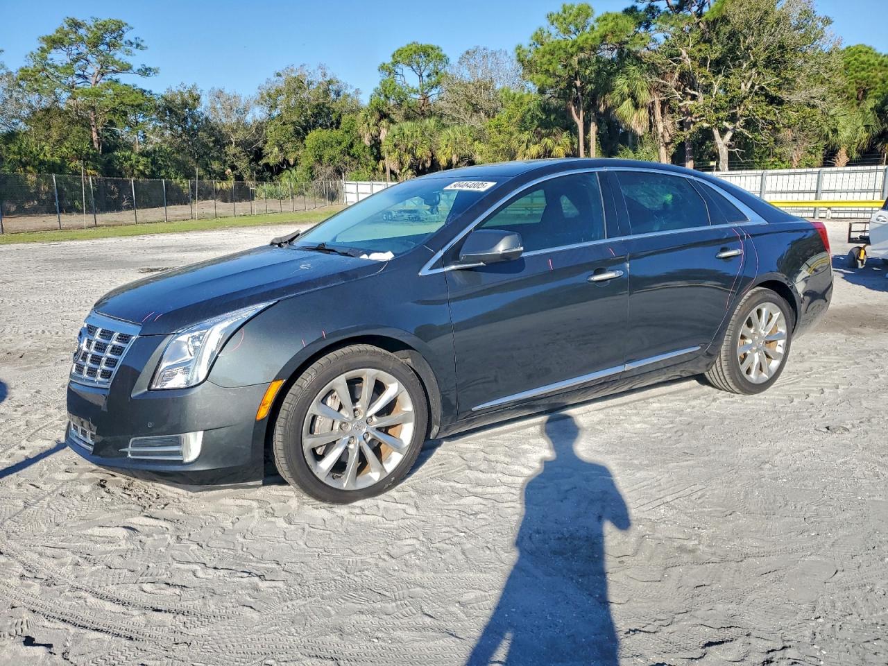 CADILLAC XTS LUXURY 2013