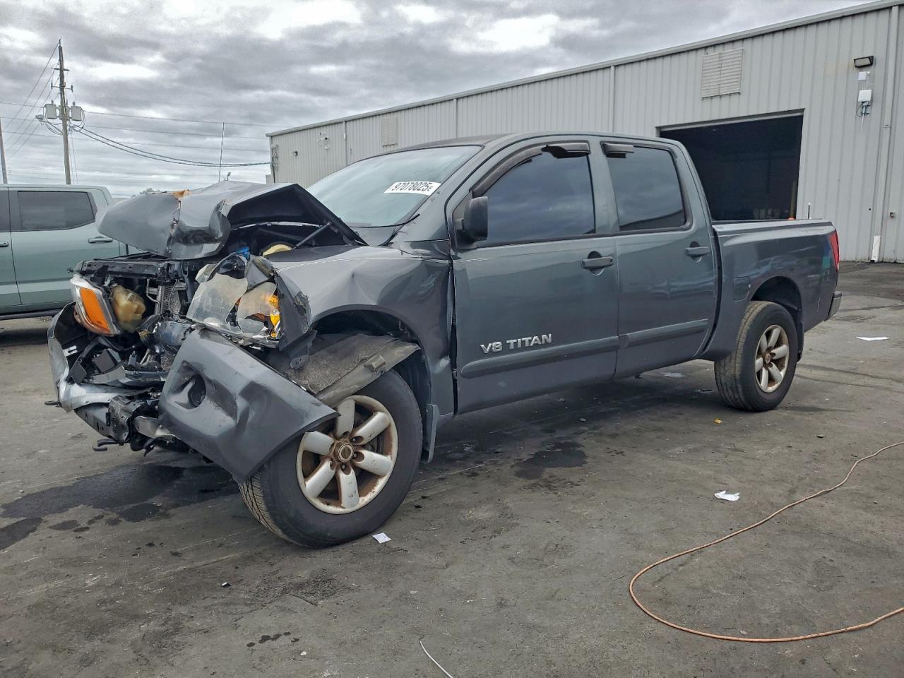 NISSAN TITAN 2011
