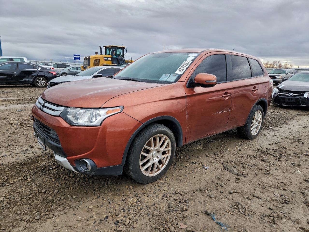 MITSUBISHI OUTLANDER 2015