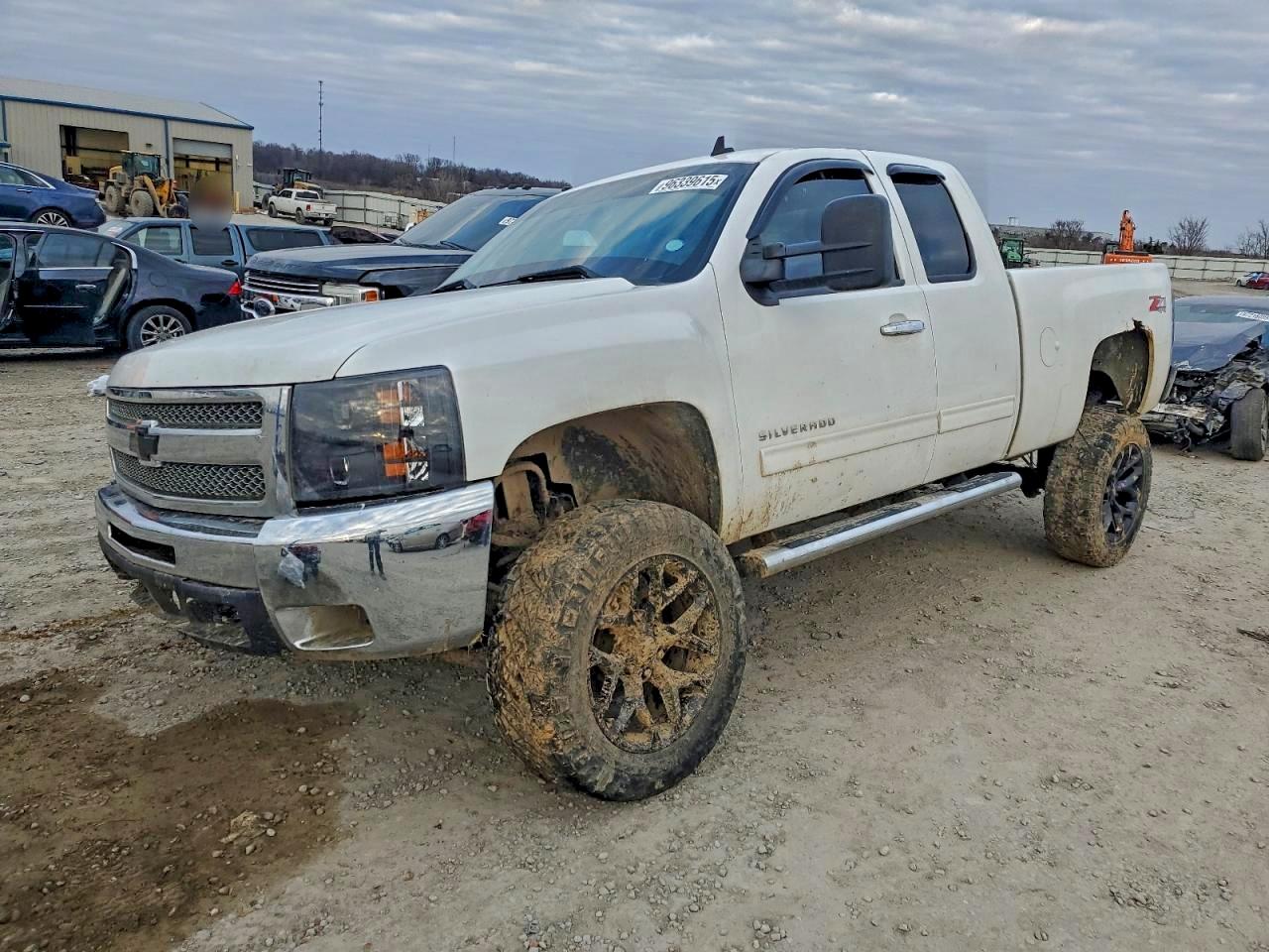 CHEVROLET SILVERADO 2013