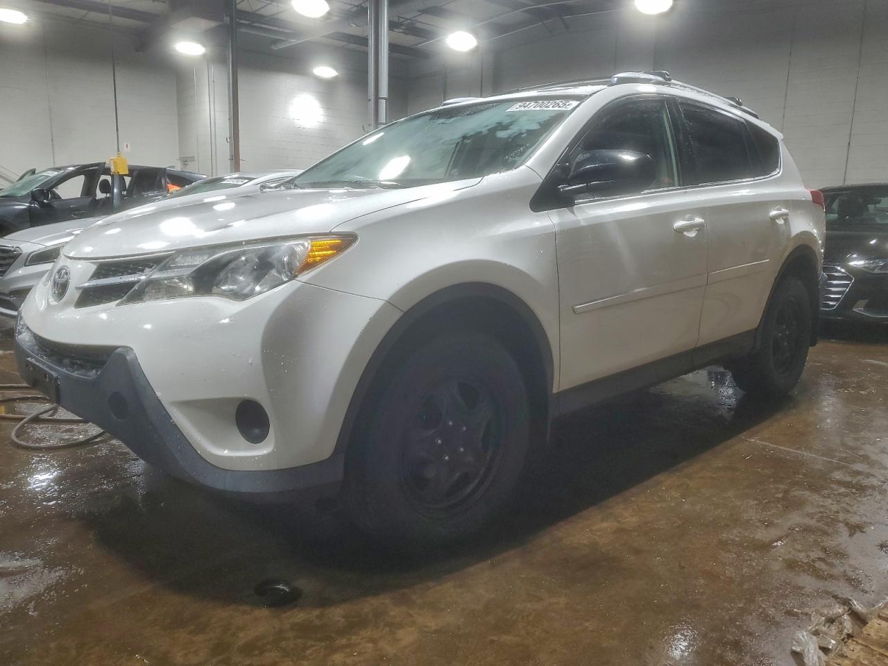 TOYOTA RAV4 LE 2014
