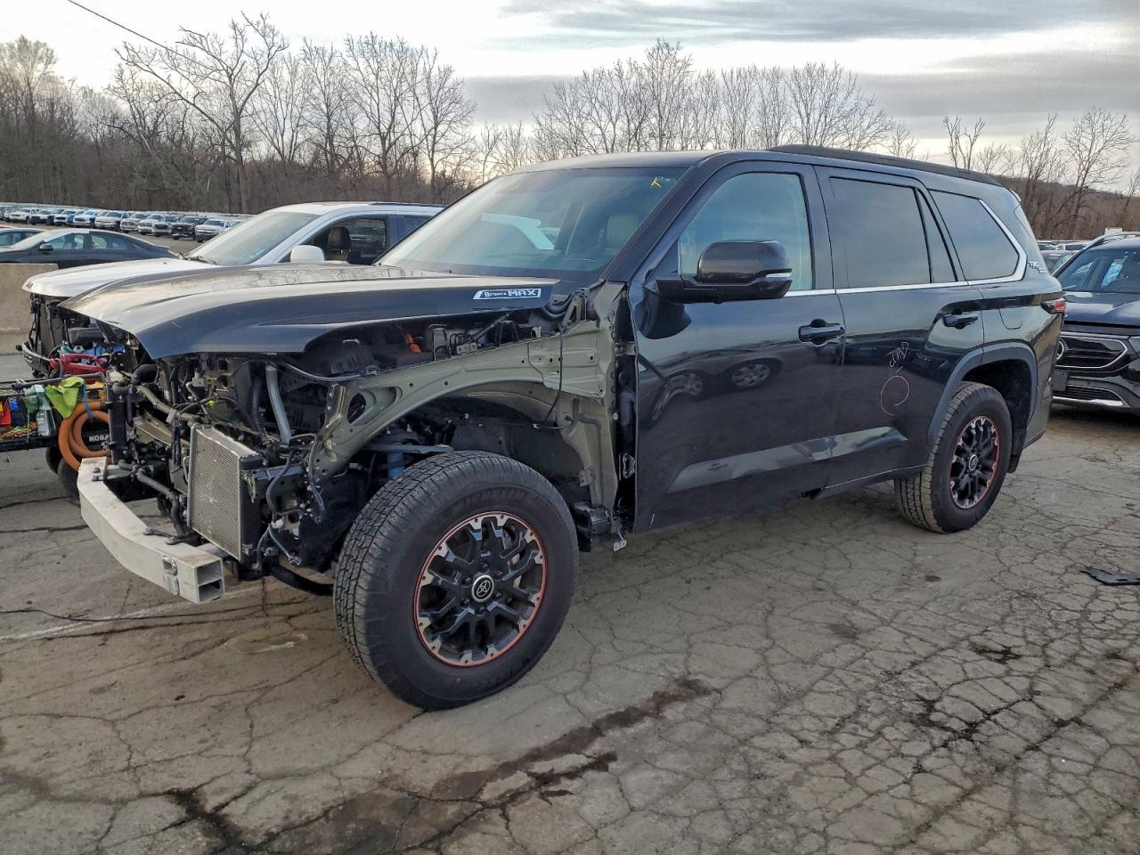 TOYOTA SEQUOIA SR 2024
