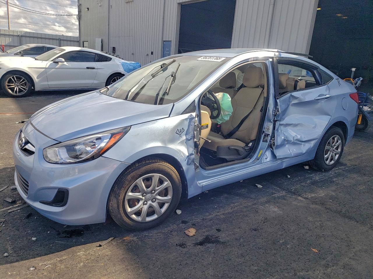 HYUNDAI ACCENT GLS 2013