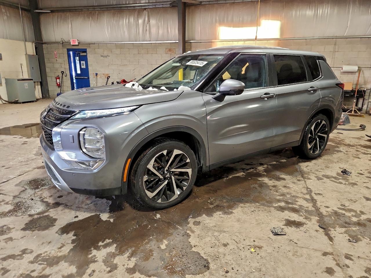MITSUBISHI OUTLANDER 2022
