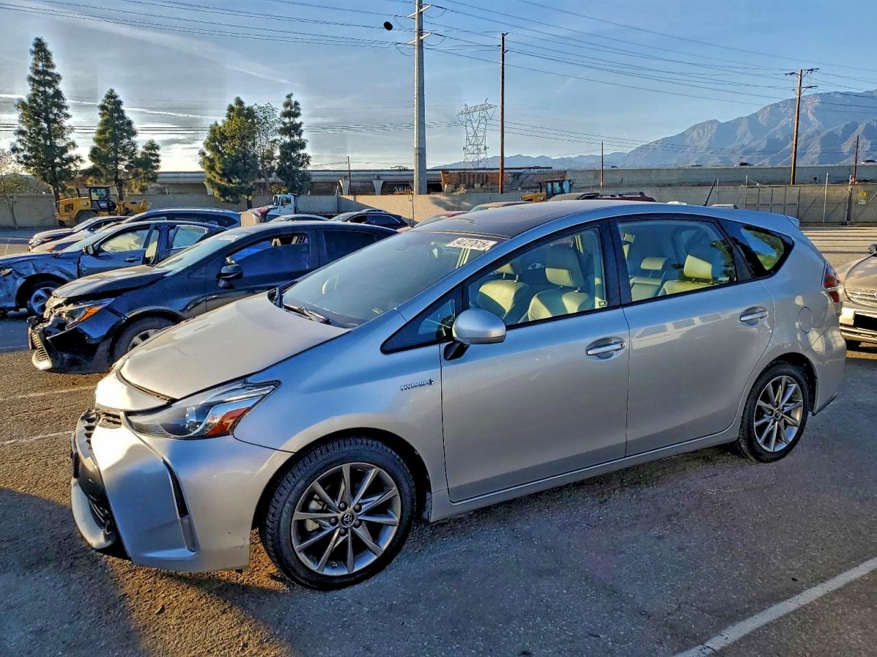 TOYOTA PRIUS V 2016