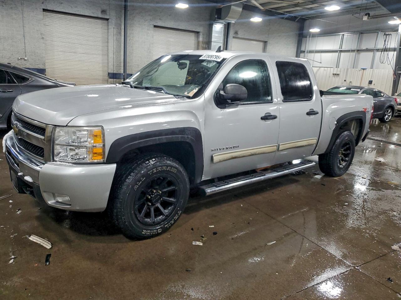 CHEVROLET SILVERADO 2011