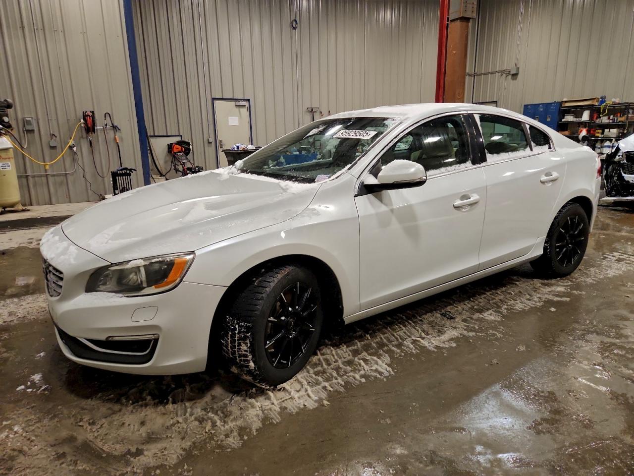 VOLVO S60 2016