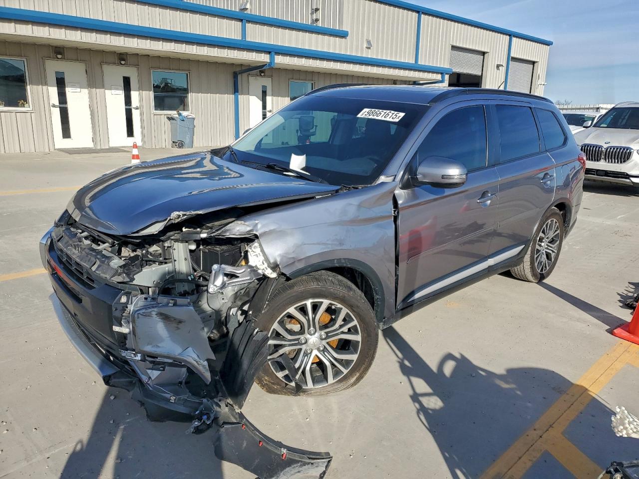 MITSUBISHI OUTLANDER 2016
