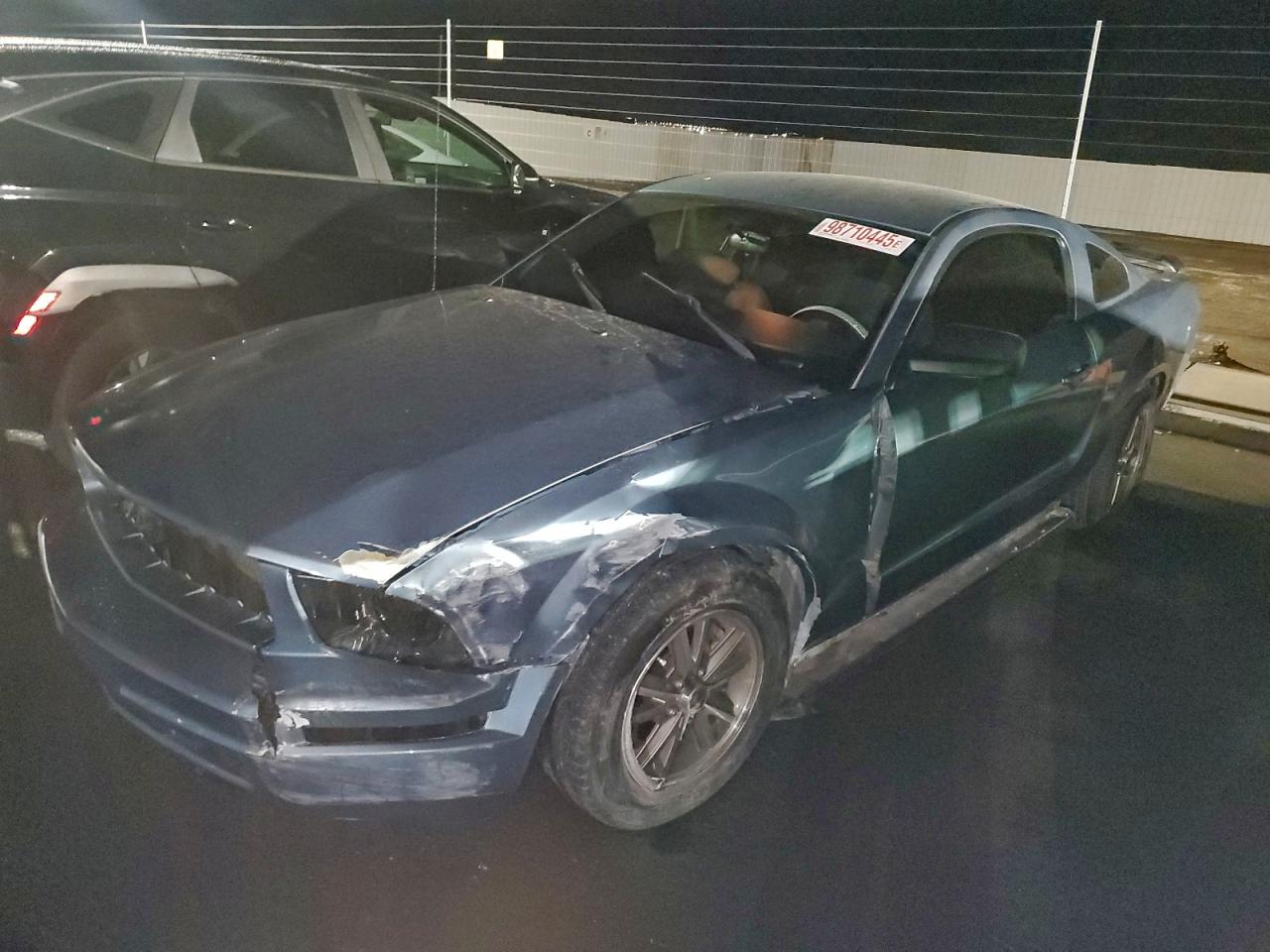 FORD MUSTANG 2005