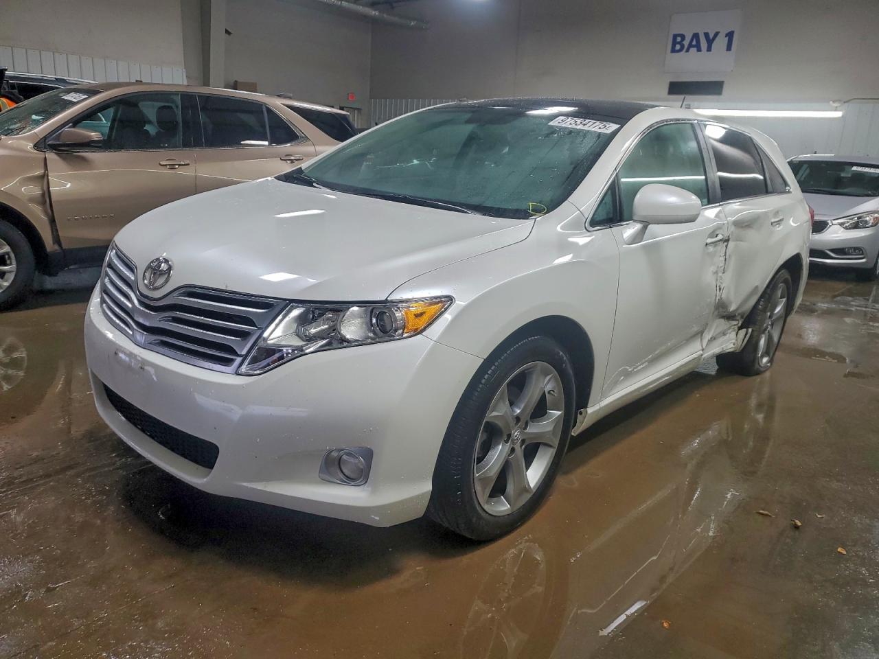 TOYOTA VENZA 2011
