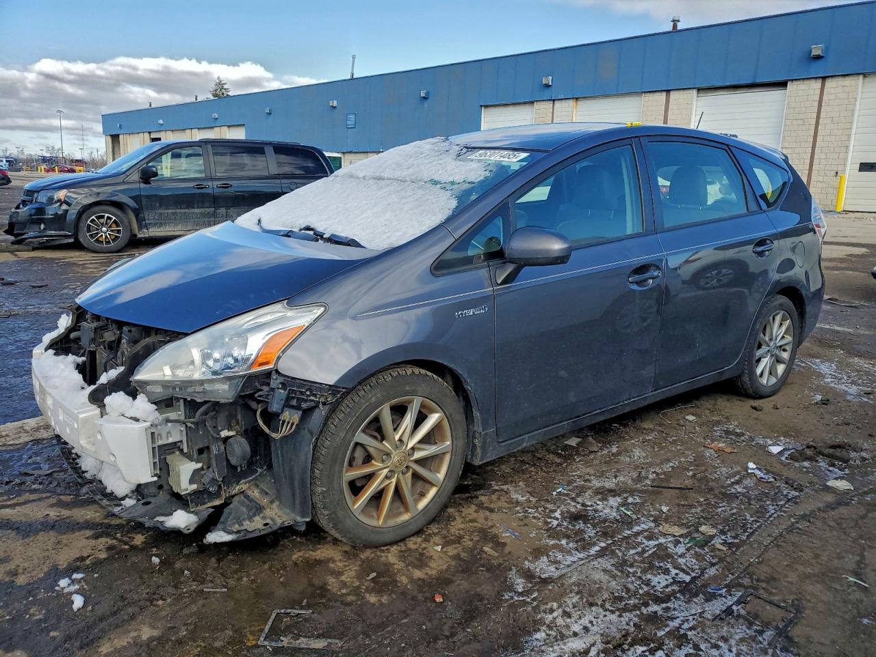TOYOTA PRIUS V 2012