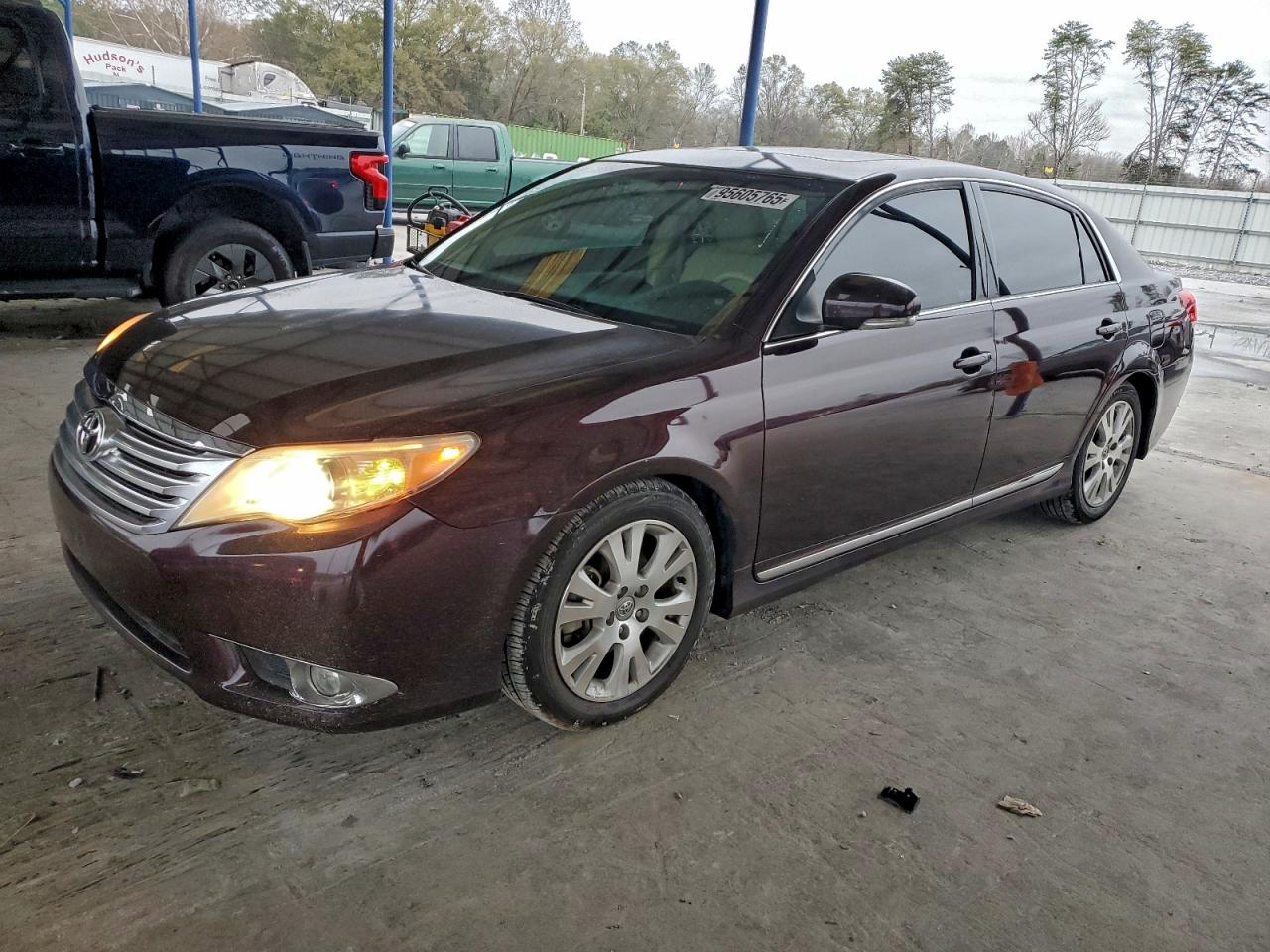 TOYOTA AVALON 2012