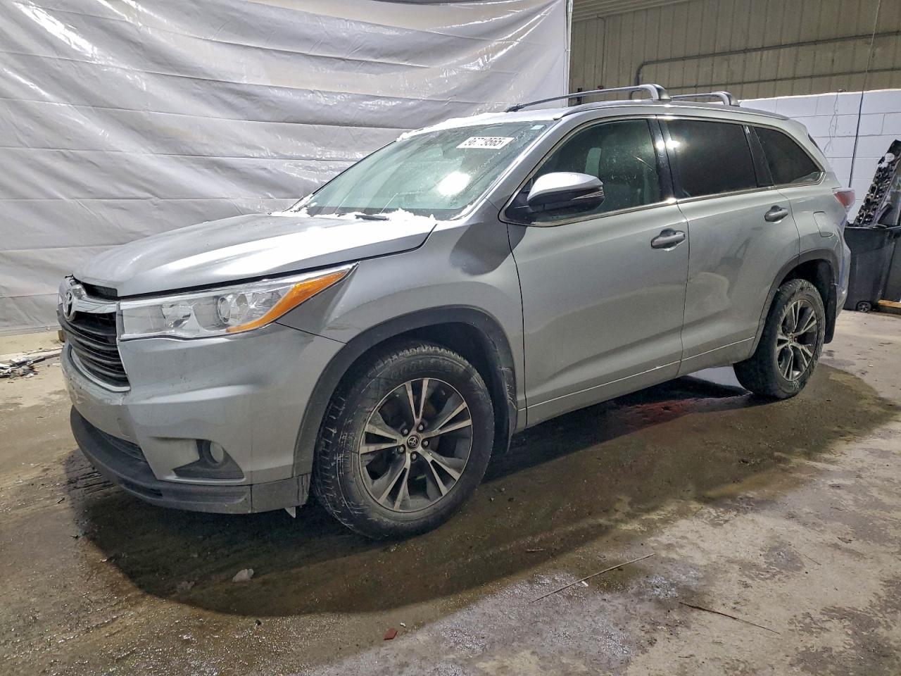 TOYOTA HIGHLANDER 2016
