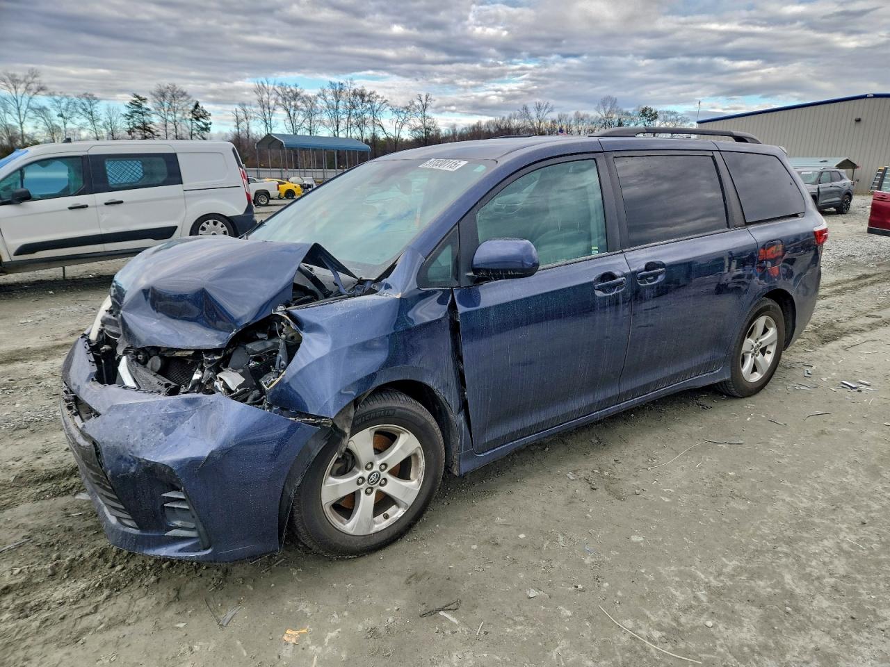 TOYOTA SIENNA 2018