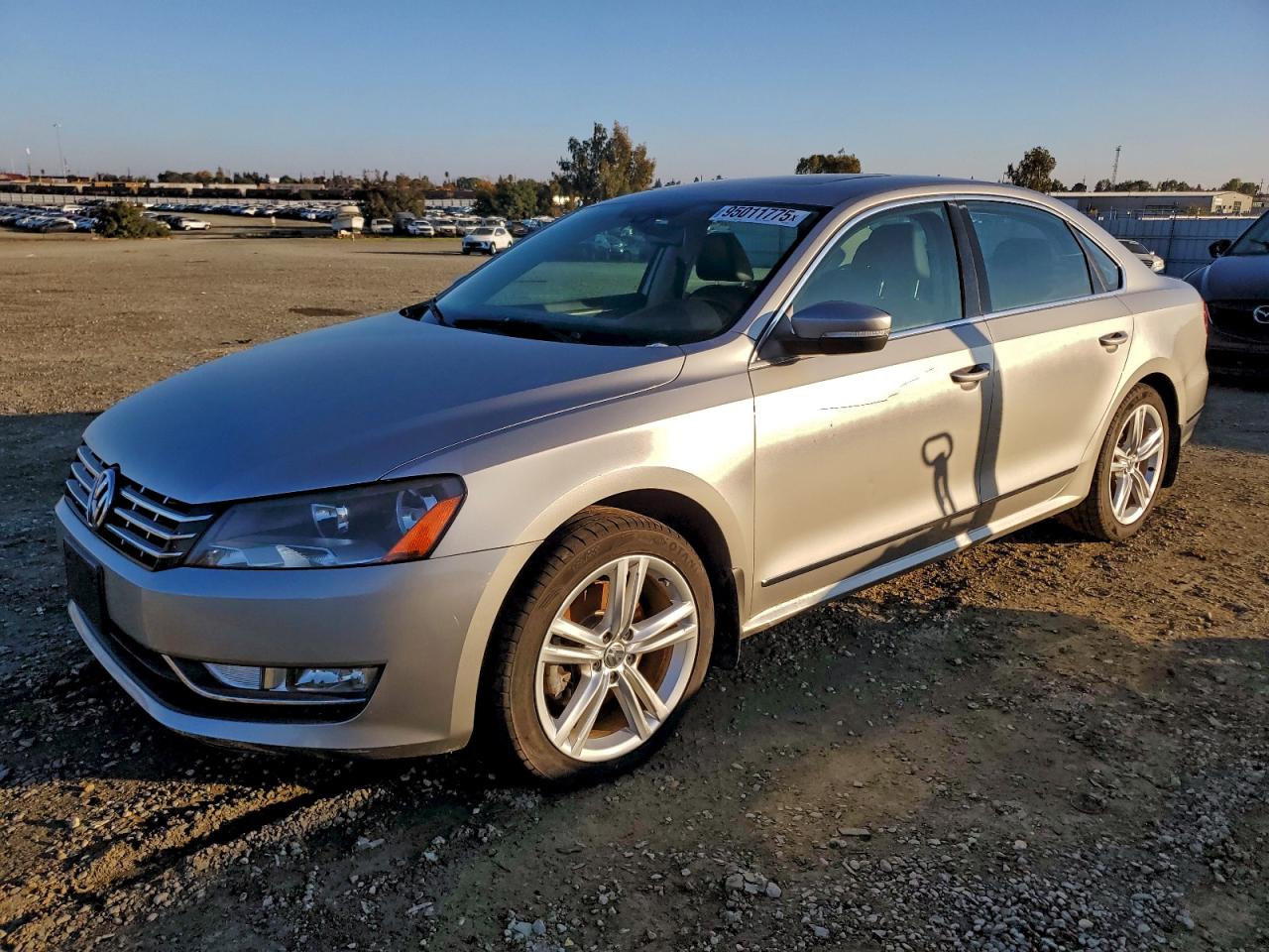 VOLKSWAGEN PASSAT 2014
