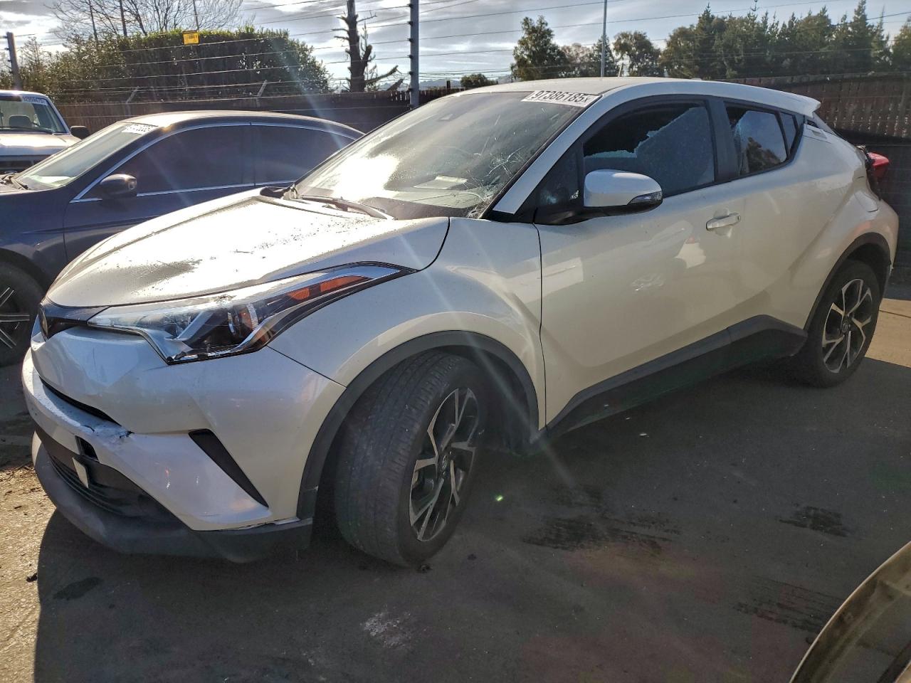 TOYOTA C-HR XLE 2018