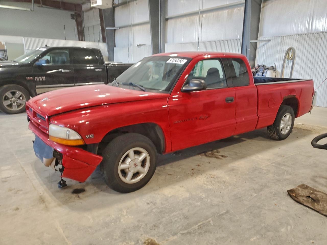 DODGE DAKOTA 2000