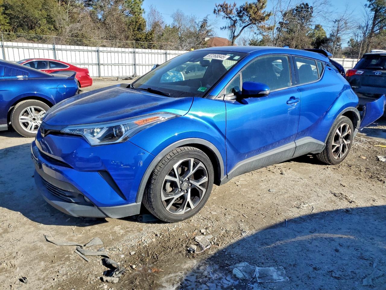 TOYOTA C-HR XLE 2019