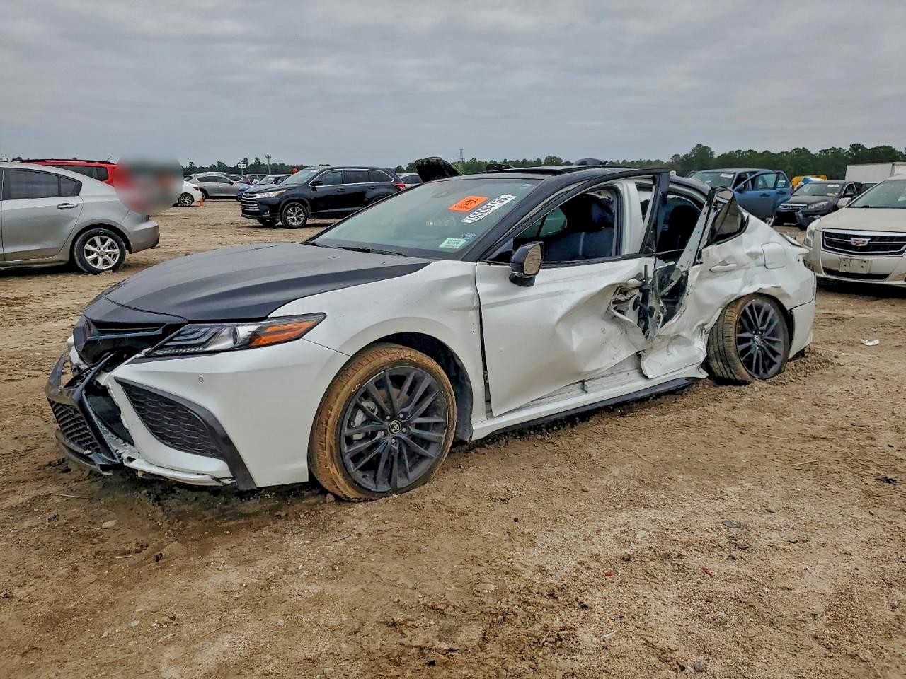 TOYOTA CAMRY 2022