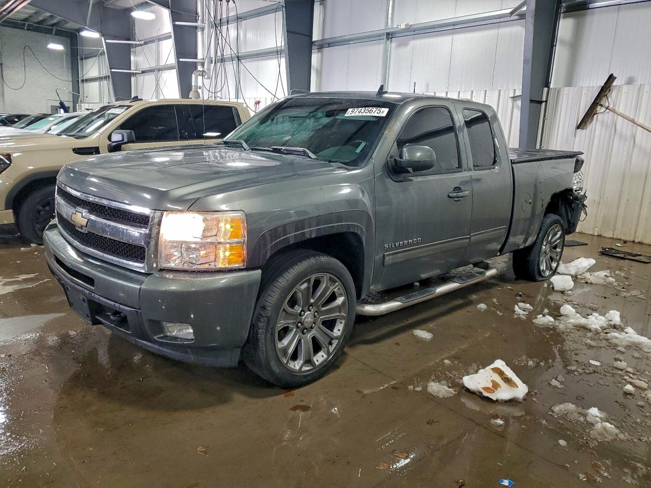 CHEVROLET 1500 2011