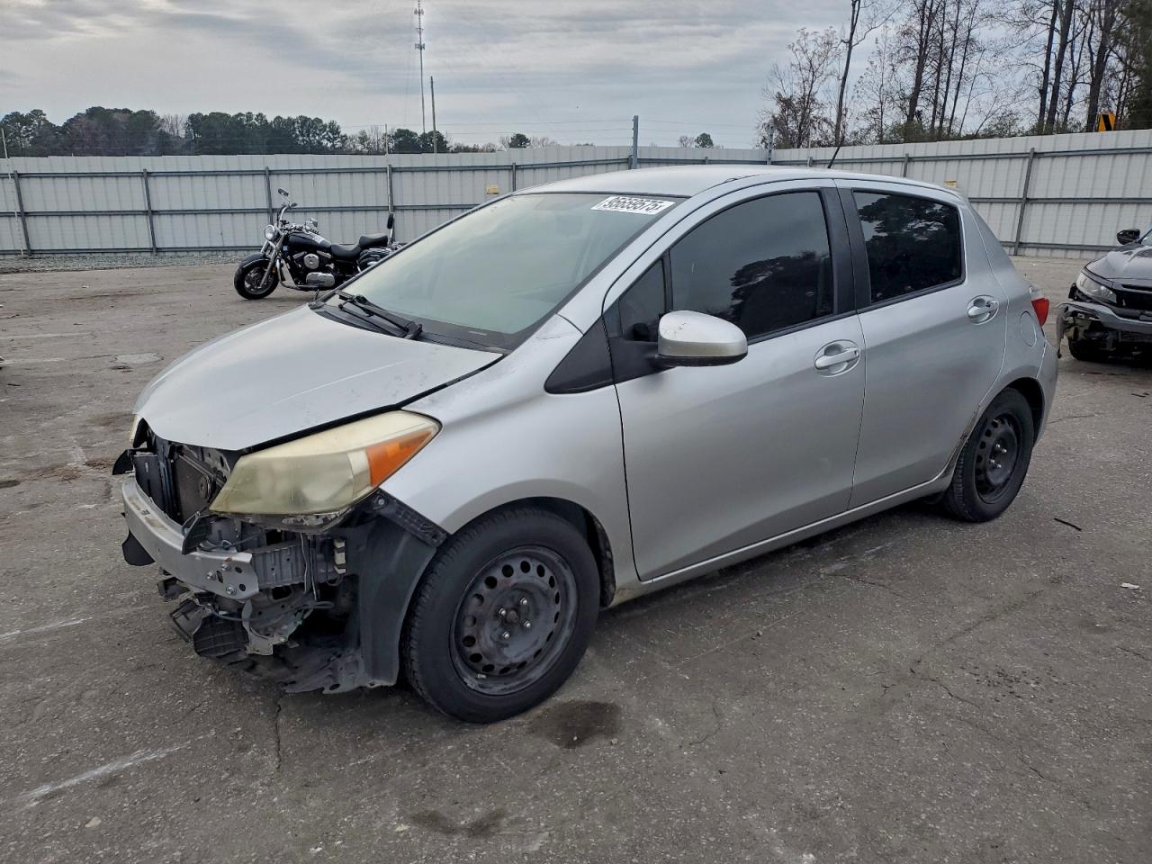 TOYOTA YARIS 2012
