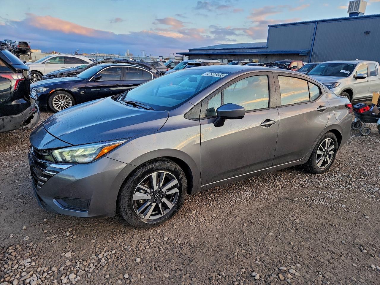 NISSAN VERSA SV 2025