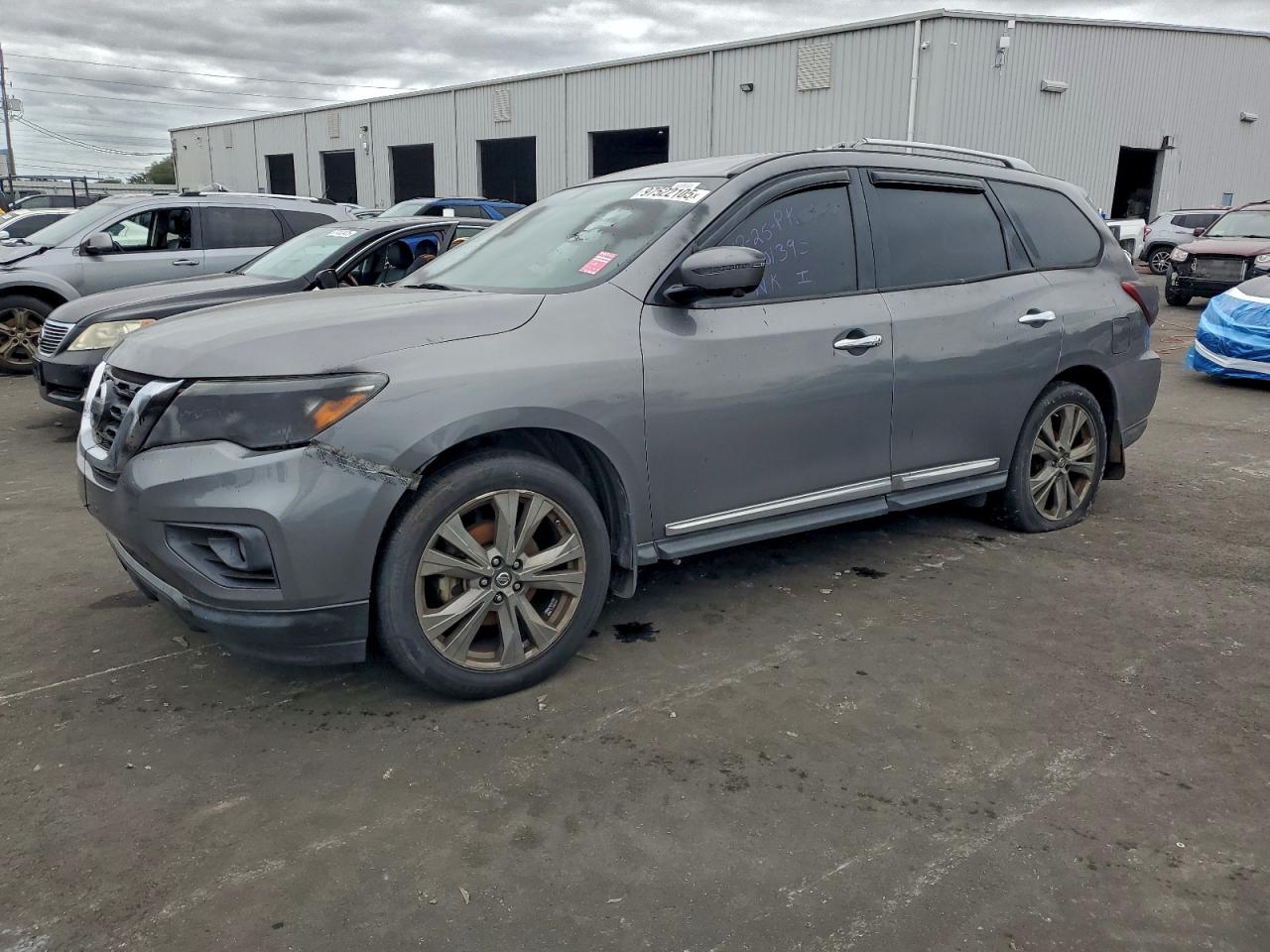 NISSAN PATHFINDER 2017