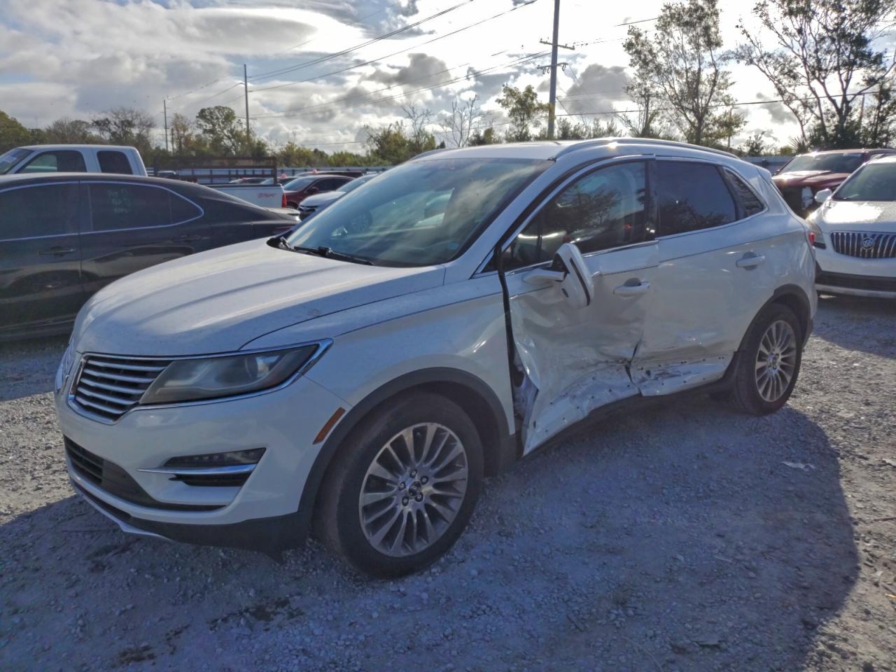 LINCOLN MKC 2015