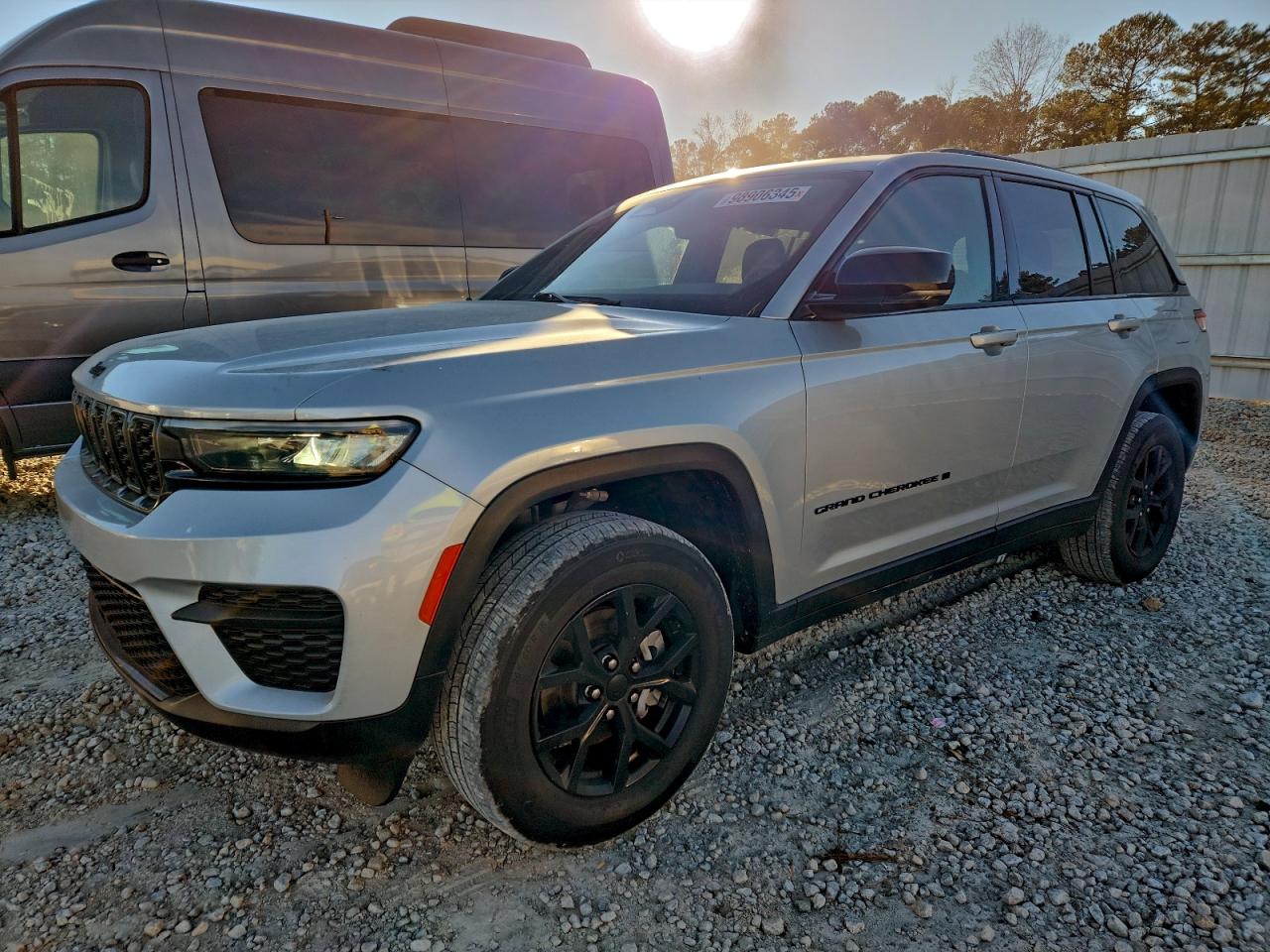 JEEP GRAND CHEROKEE 2024