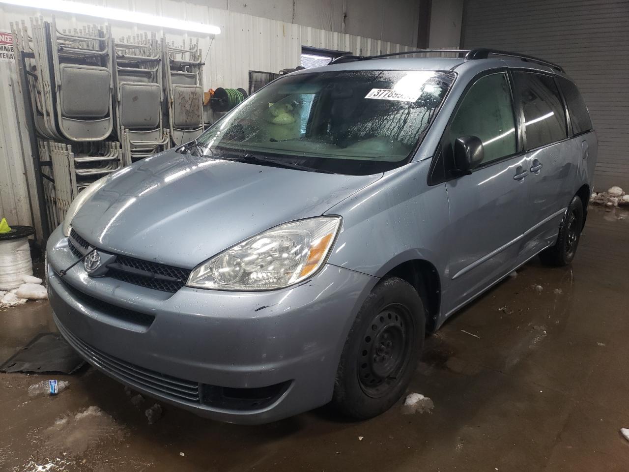 Toyota Sienna 2004