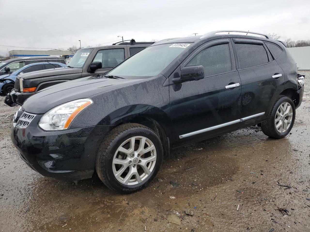 Nissan Rogue sport 2013