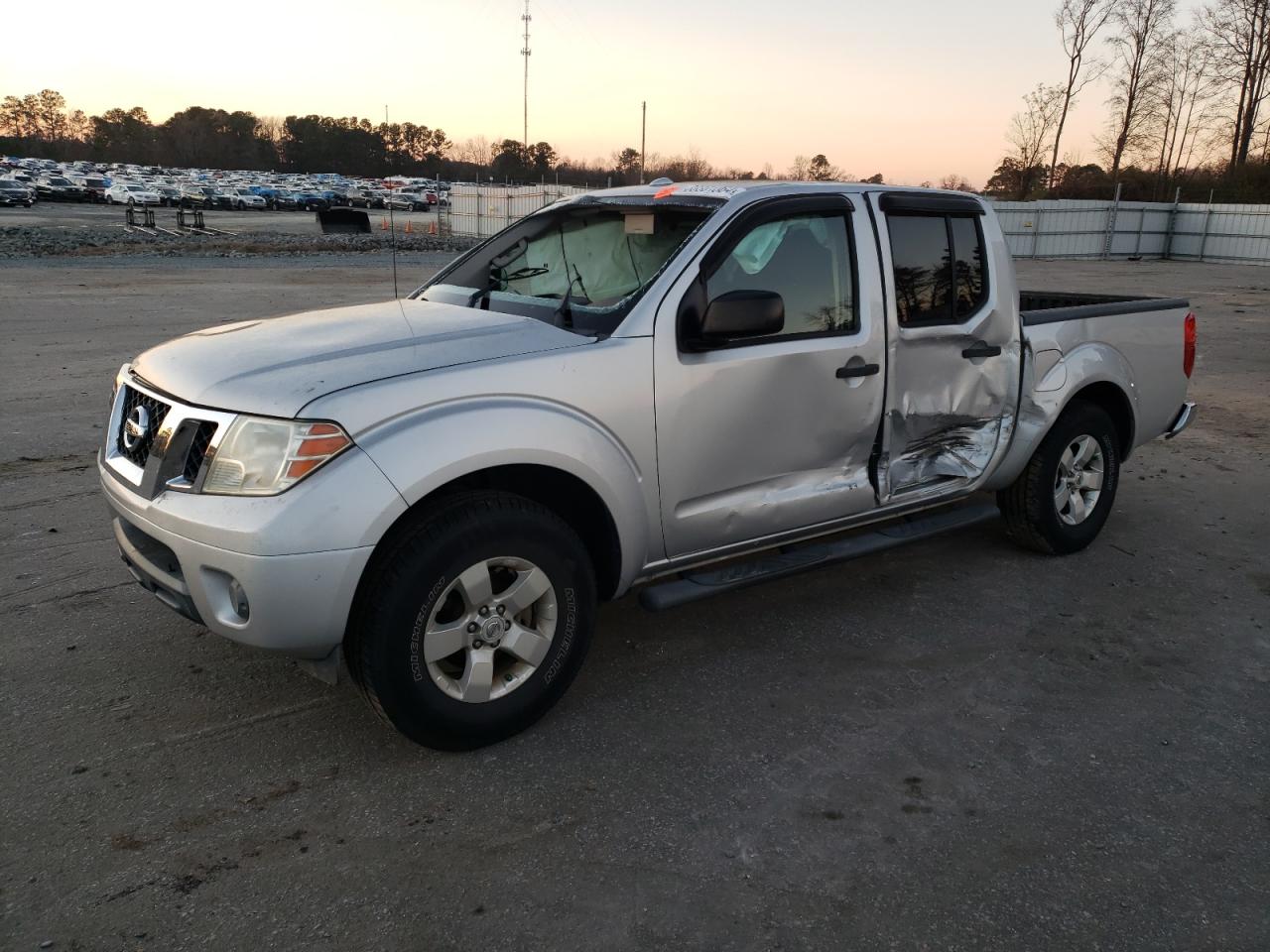 NISSAN FRONTIER 2012