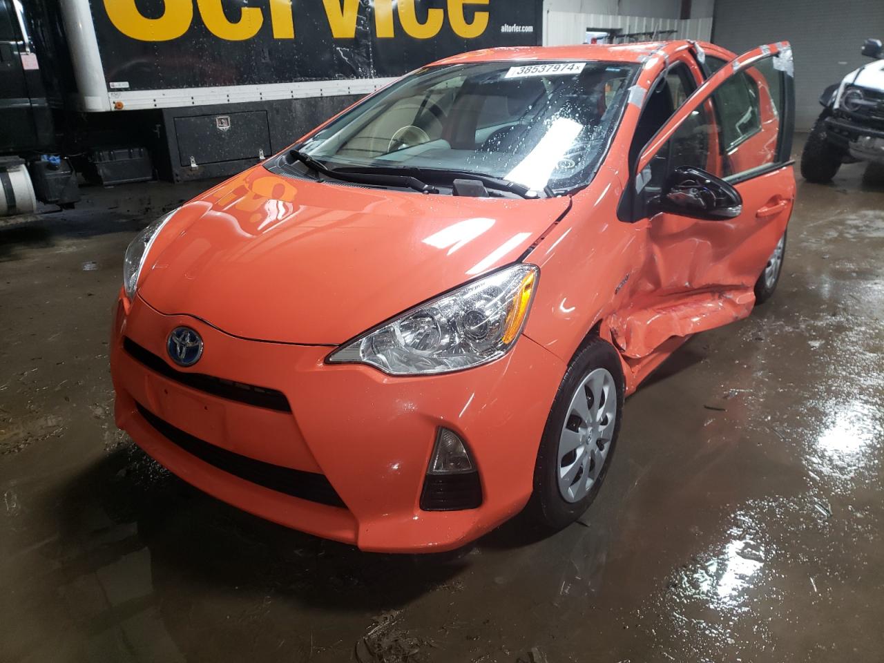 Toyota Prius c 2014