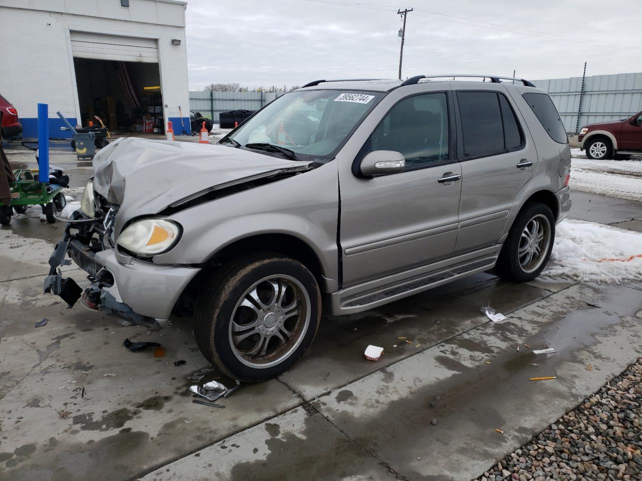 Mercedes-benz M-class 2005
