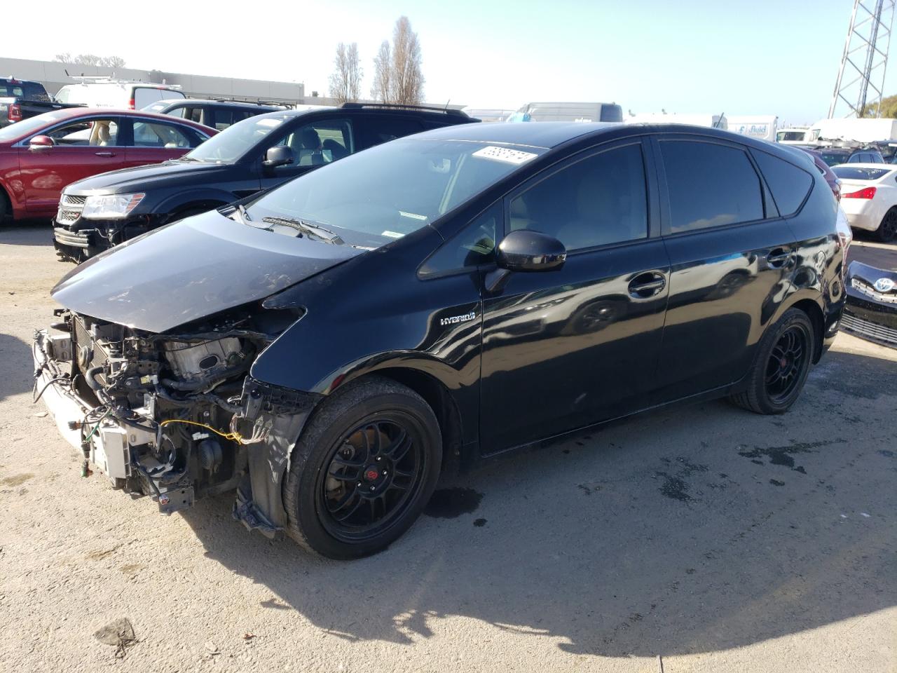 Toyota Prius v 2012