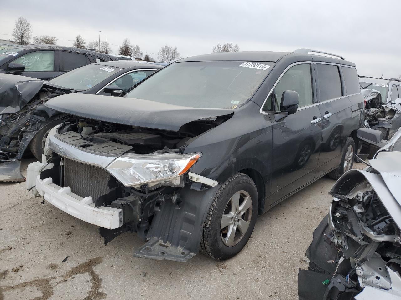 NISSAN QUEST 2017