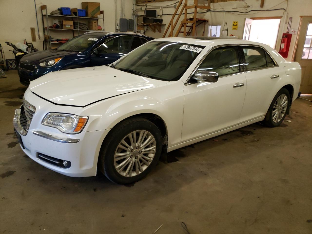 Chrysler 300 2011