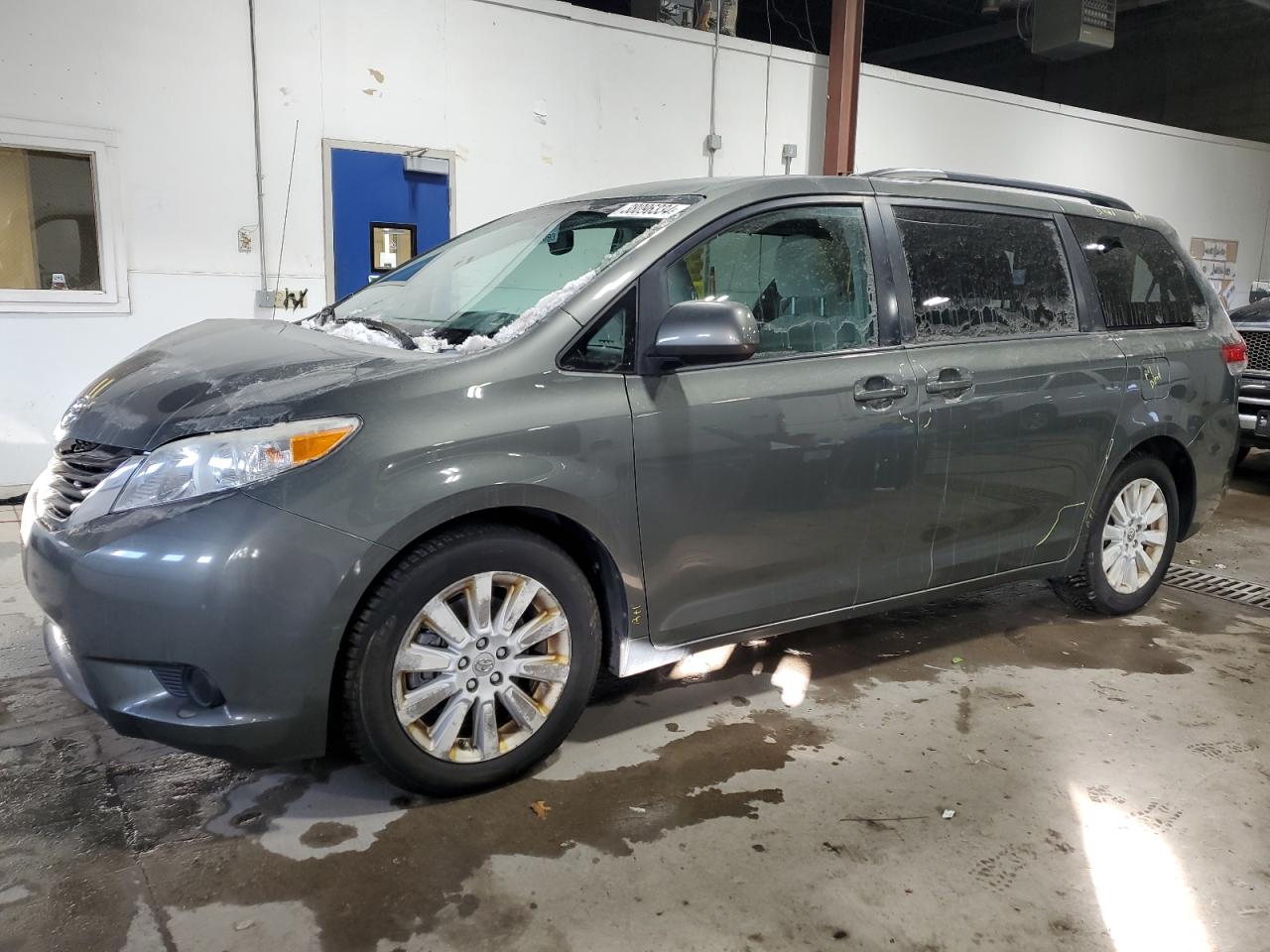Toyota Sienna 2011