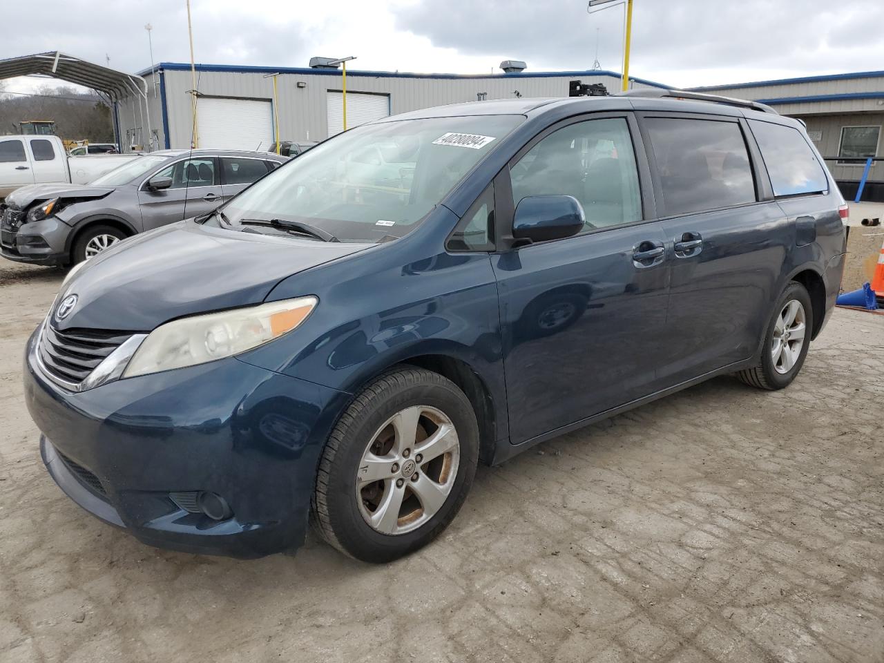 Toyota Sienna 2011
