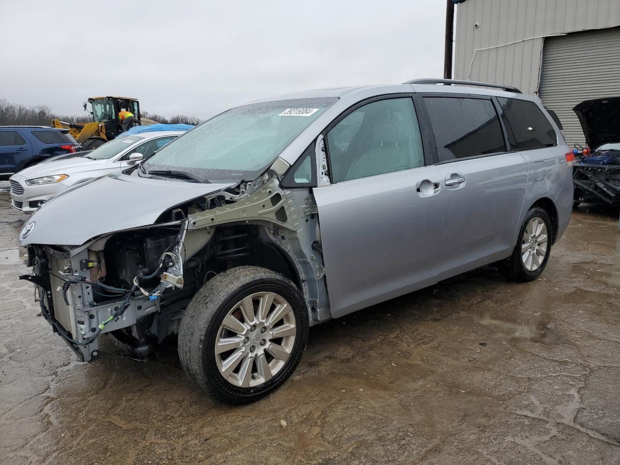 Toyota Sienna 2011
