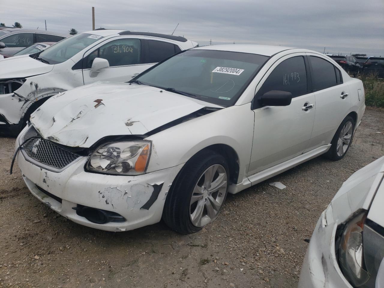 Mitsubishi Galant 2010