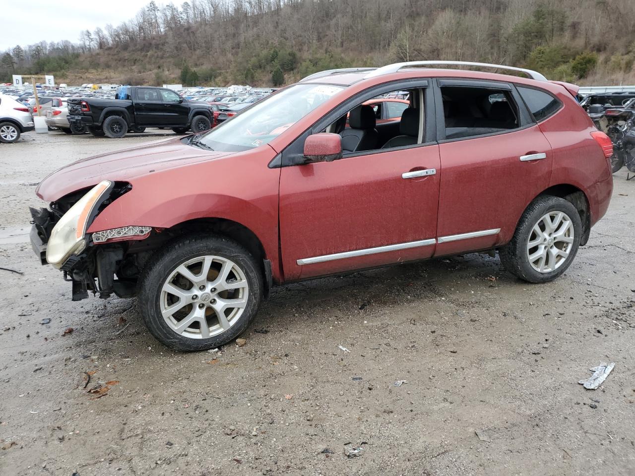 Nissan Rogue sport 2013