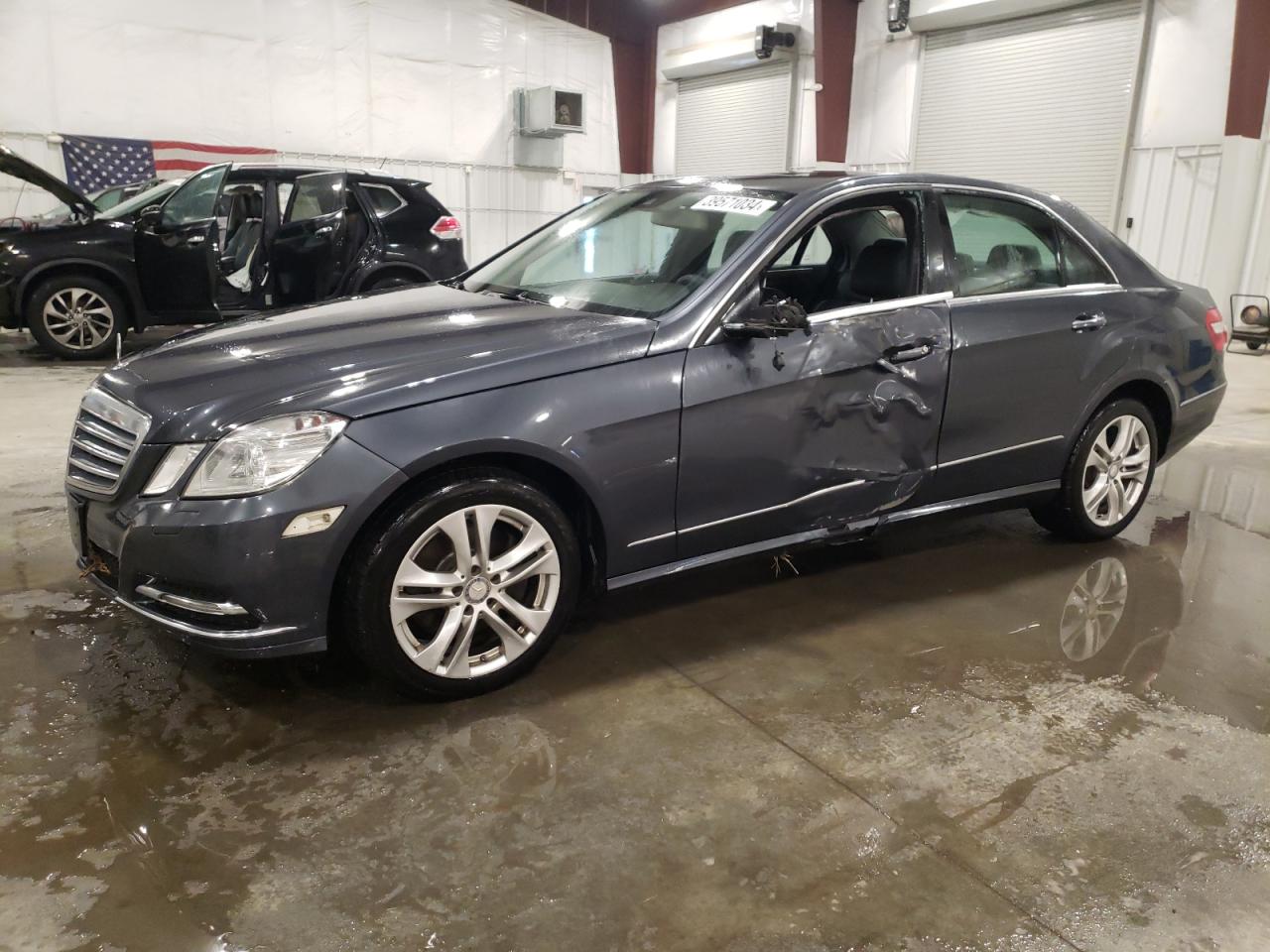 Mercedes-benz E-class 2011