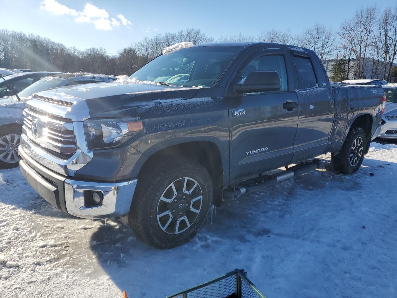 Toyota Tundra 2016