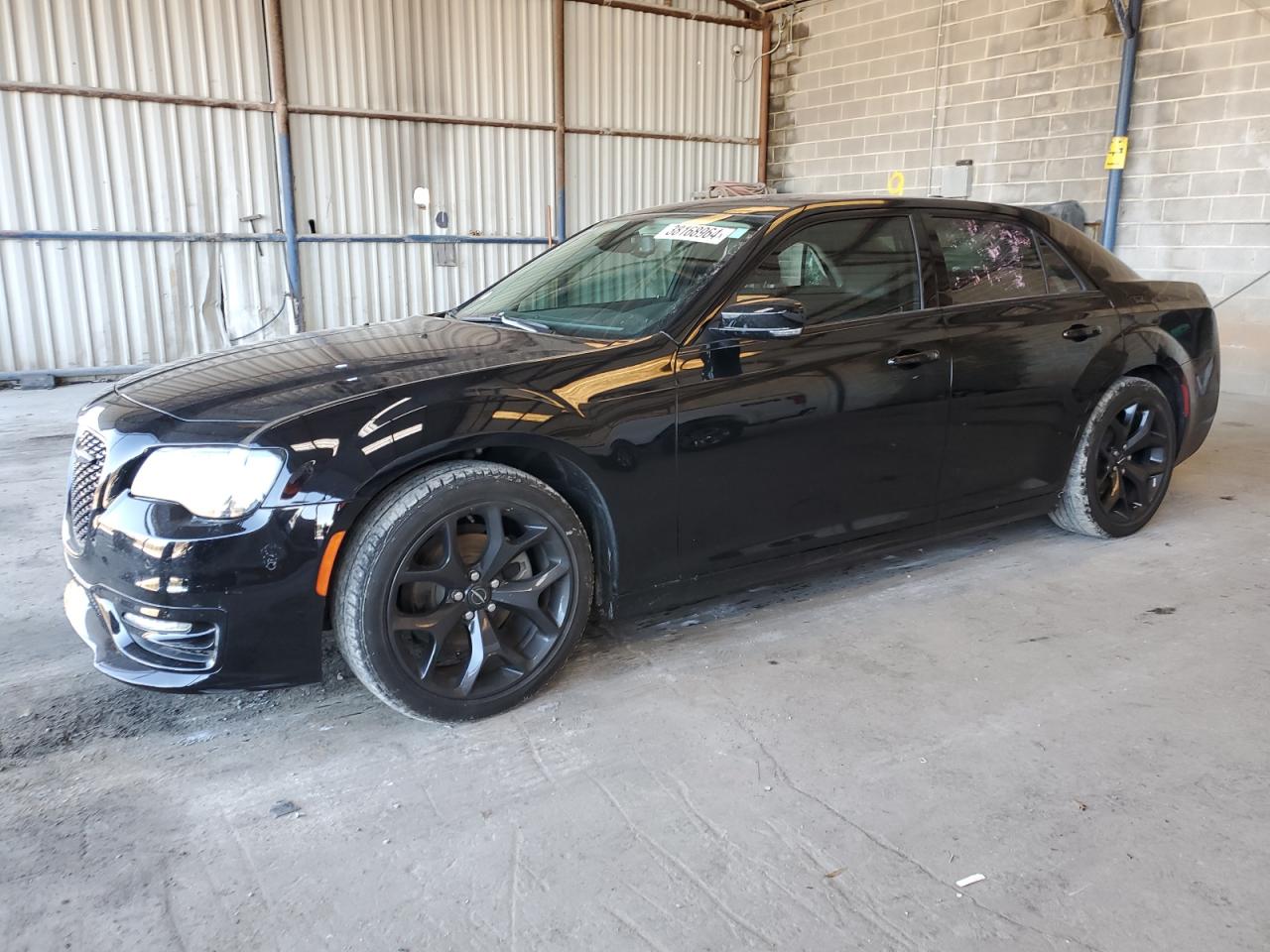 Chrysler 300 2021
